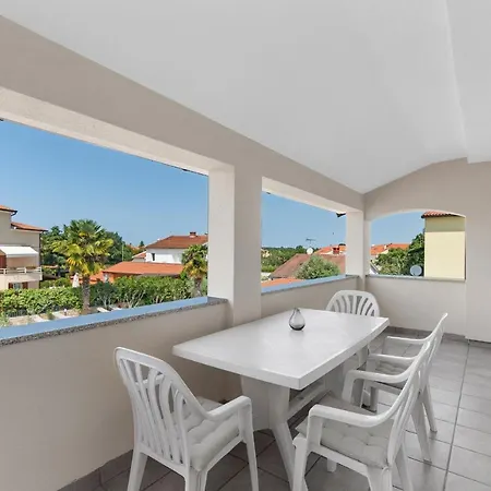 Guest house Hope - With Shared Pool 4*