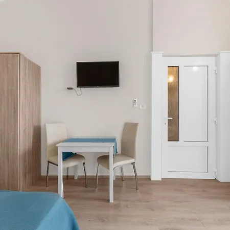 Guest house Hope - With Shared Pool