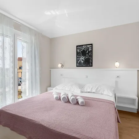 Guest house Hope - With Shared Pool
