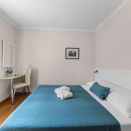 Гостевой дом Hope - With Shared Pool Пореч