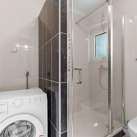 Hope - With Shared Pool Pensionat 4*