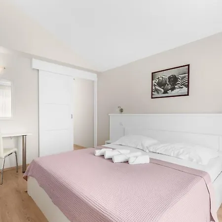 Hope - With Shared Pool Пореч