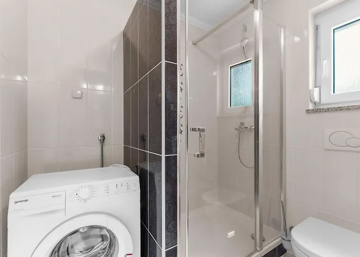 Hope - With Shared Pool 게스트하우스 4*