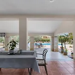 Maison d'hôtes Hope - With Shared Pool Poreč
