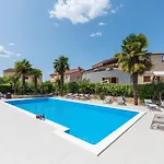 Gostinjska kuća Hope - With Shared Pool