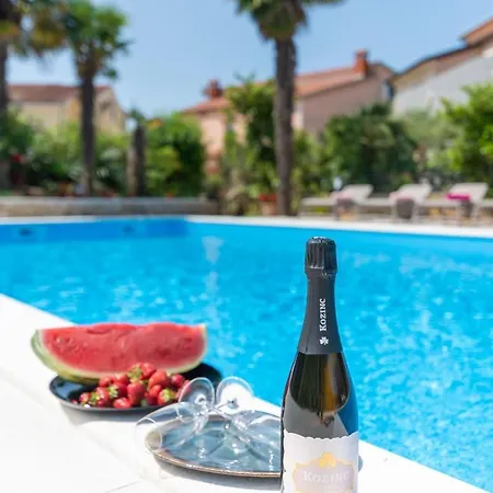 Hope - With Shared Pool Poreč