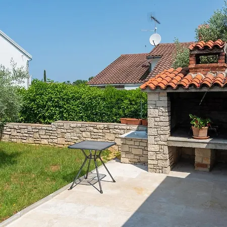 Hope - With Shared Pool Casa de hóspedes Poreč