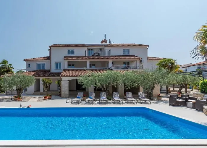 Hope - With Shared Pool 포레치