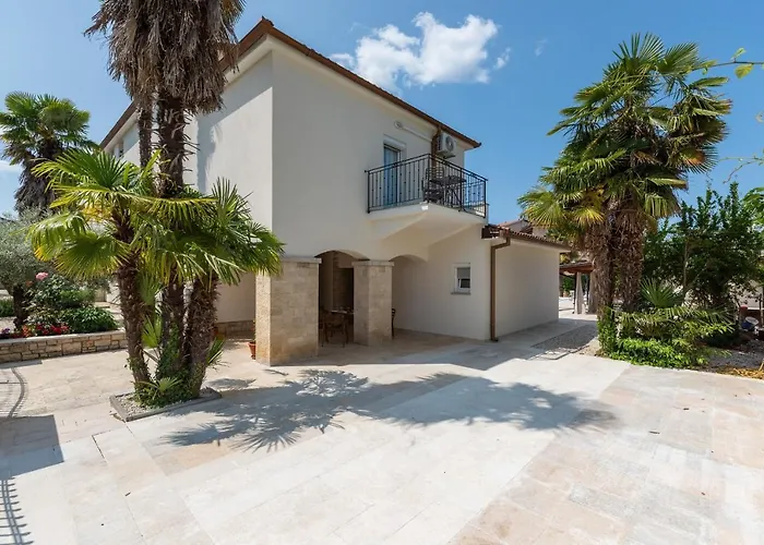 Hope - With Shared Pool 포레치